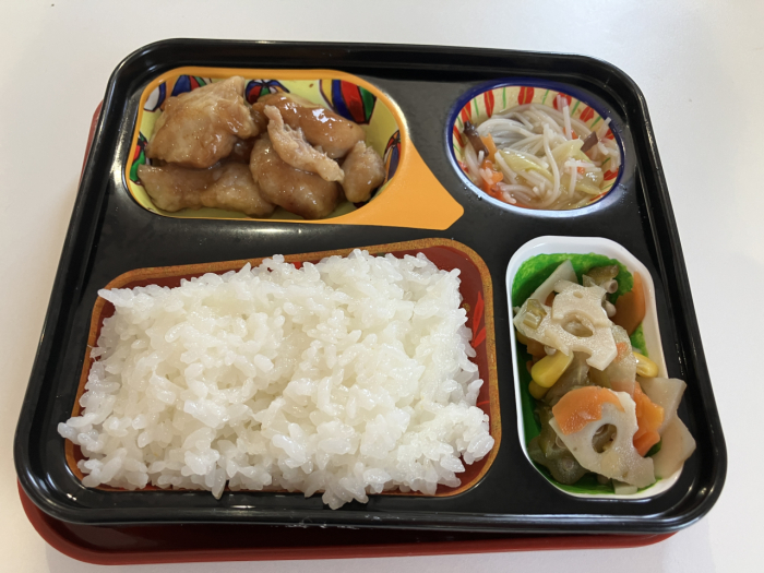 お弁当給食の試食